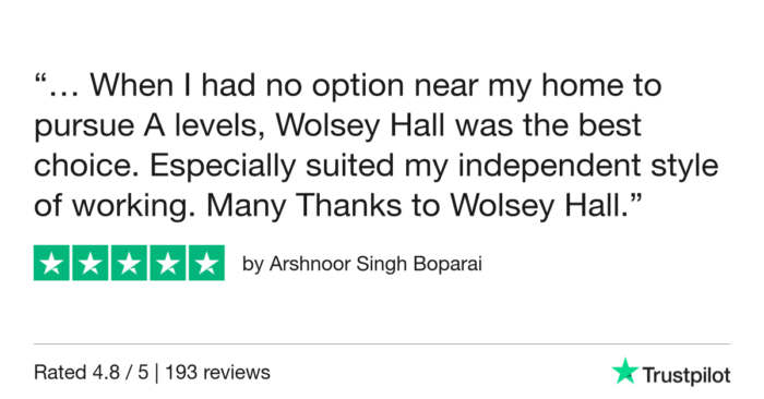 A review left by a Wolsey Hall student on Trustpilot